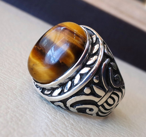 Sterling Silver Ring Cabochon shops Ring with Tiger's Eye Cabochon - Size 7