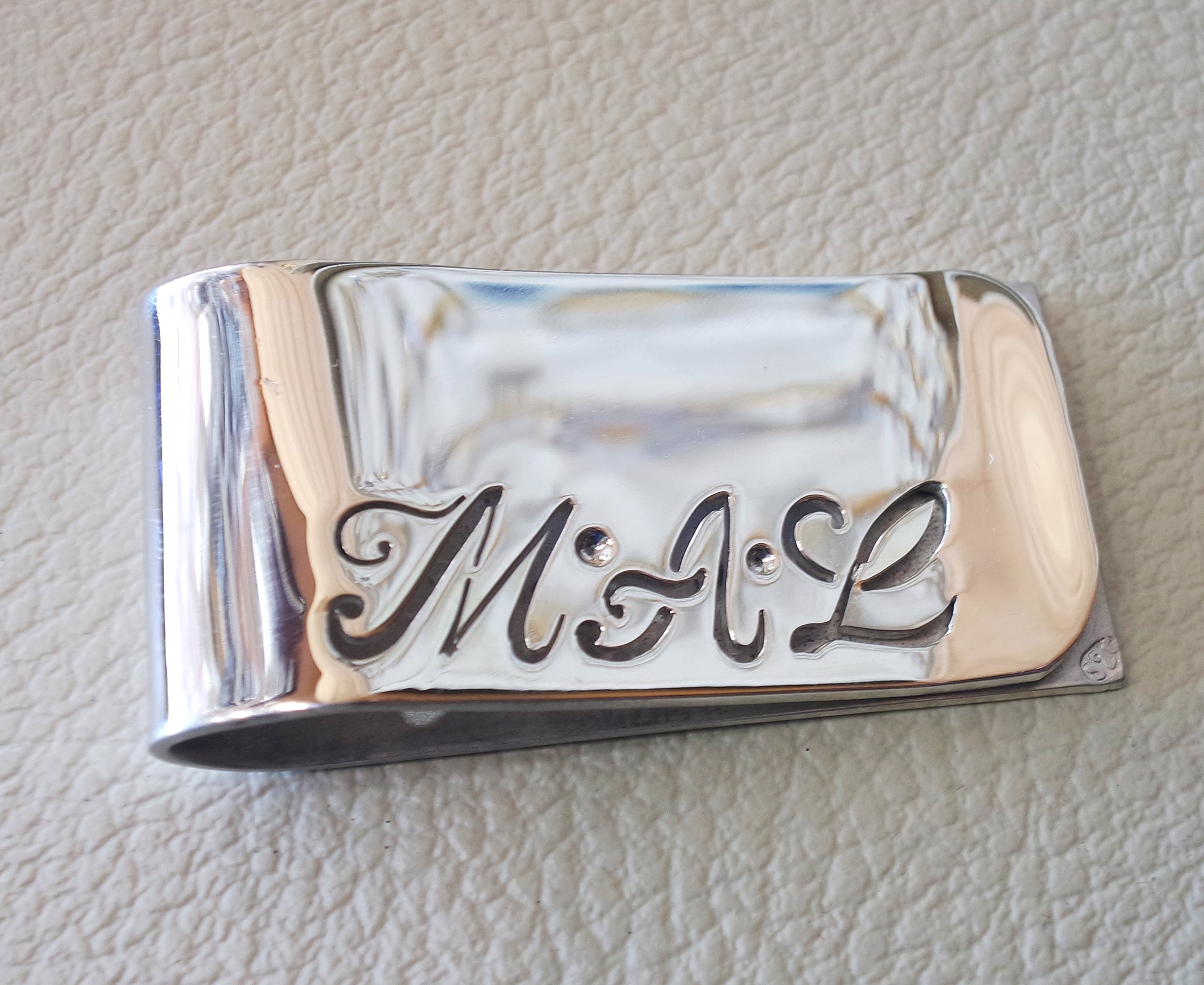 personalisierte maßgeschneiderte Heavy Sterling Silber 925 Money Clip drei Kursiv Buchstaben oder ein Name Arabisch oder Englisch oder andere können angewendet werden