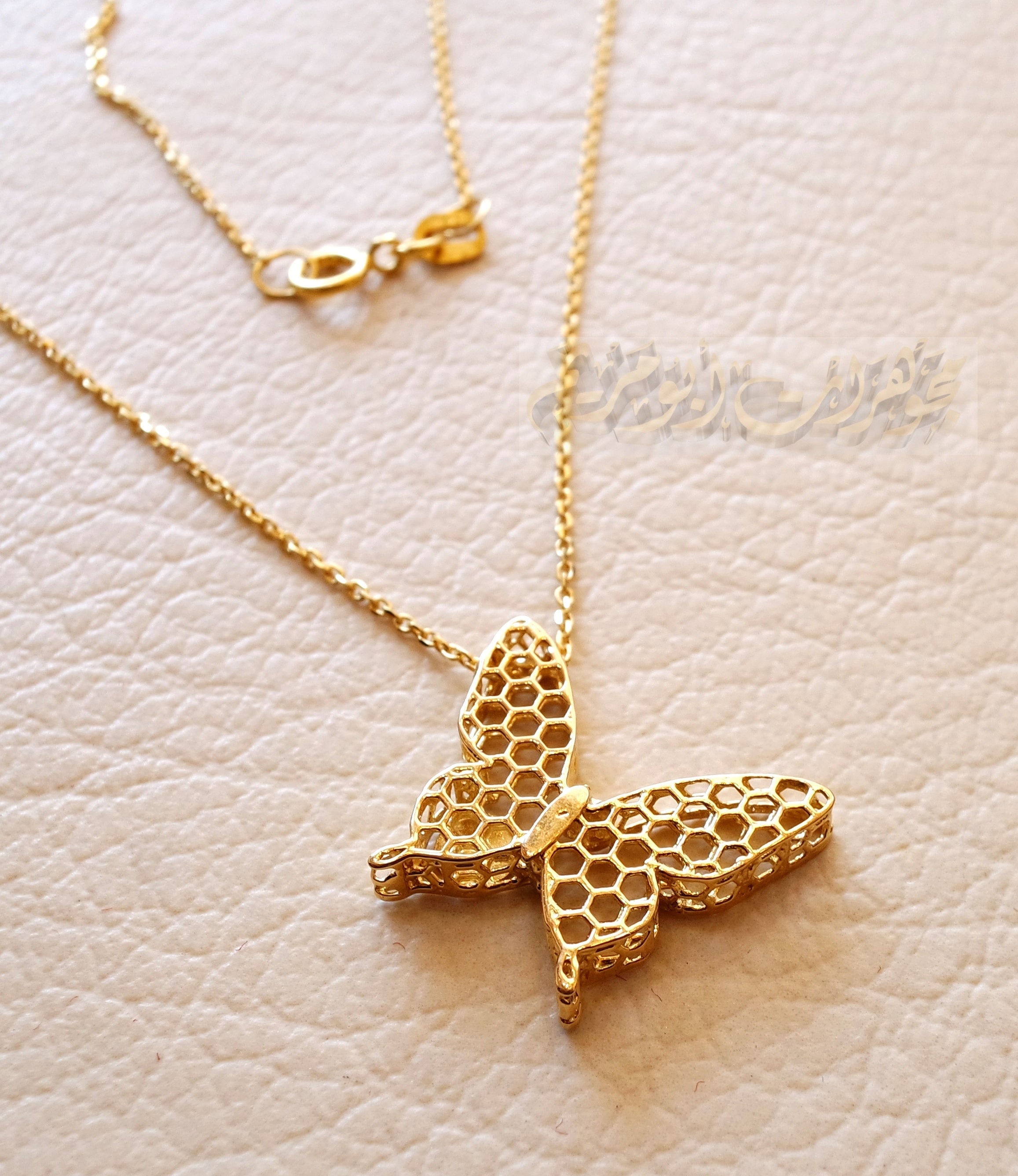 Honeycomb butterfly 3d 18K yellow gold necklace pendant and chain fine jewelry full insured shipping