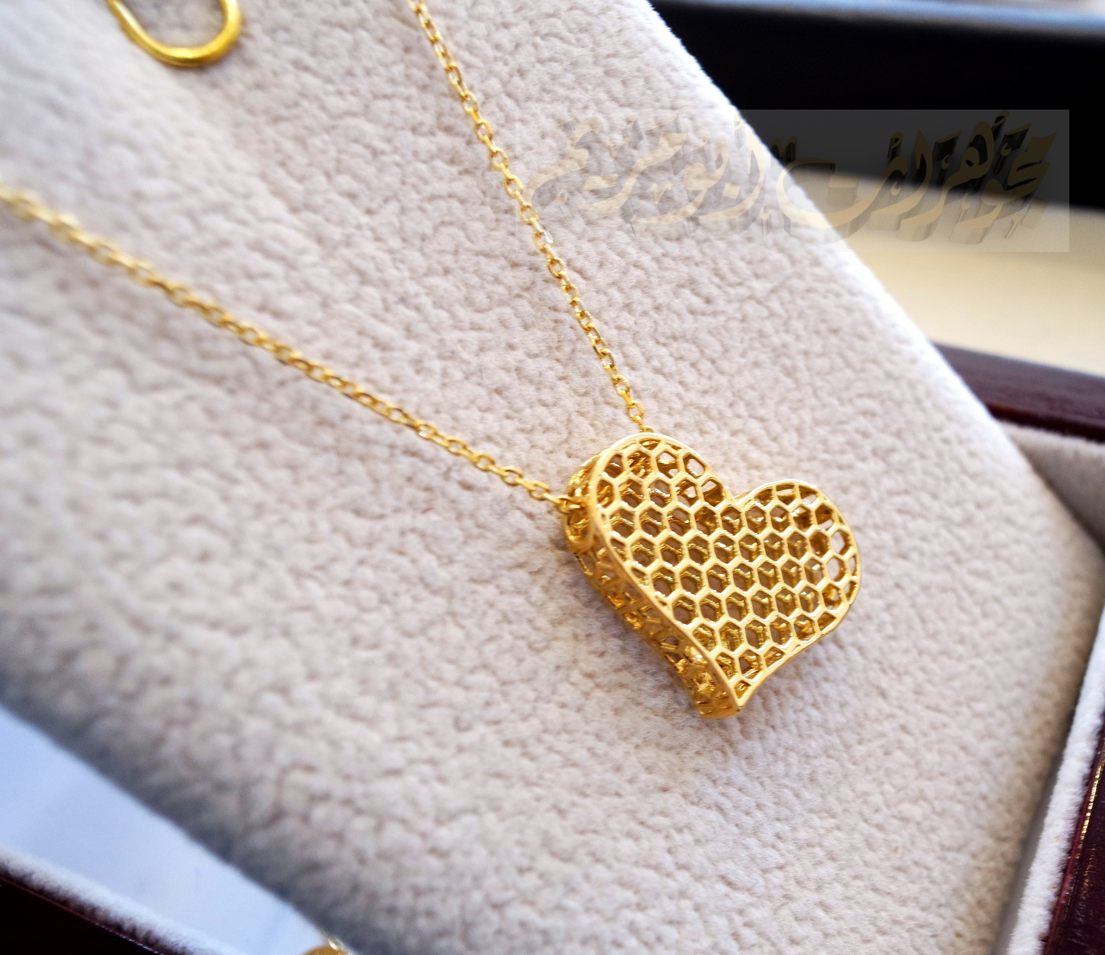 Honeycomb heart 3d 18K yellow gold necklace pendant and chain fine jewelry full insured shipping