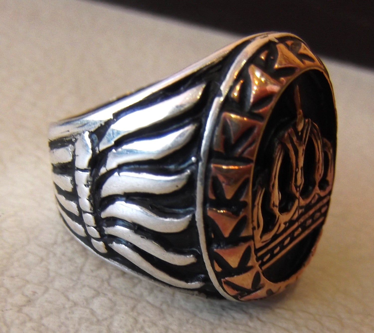 King Ring 8mm Ultra Flat Ring – Fine Matt Finish Stainless Steel Mens Ring,  Classic Mens Wedding Ring, Modern Women and Mens Wedding Band Ver. 2 -  Black 8|Amazon.com